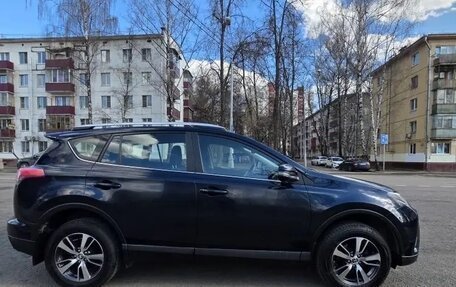 Toyota RAV4, 2018 год, 2 600 000 рублей, 33 фотография