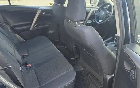 Toyota RAV4, 2018 год, 2 600 000 рублей, 38 фотография