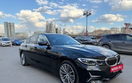 BMW 3 серия, 2019 год, 4 300 000 рублей, 3 фотография