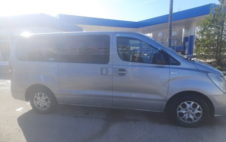 Hyundai Grand Starex Grand Starex I рестайлинг 2, 2011 год, 980 000 рублей, 13 фотография