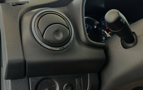 Renault Logan II, 2019 год, 640 000 рублей, 8 фотография