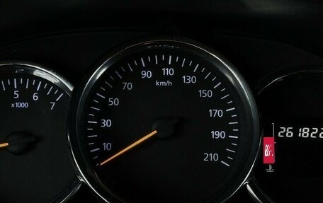 Renault Logan II, 2019 год, 640 000 рублей, 6 фотография