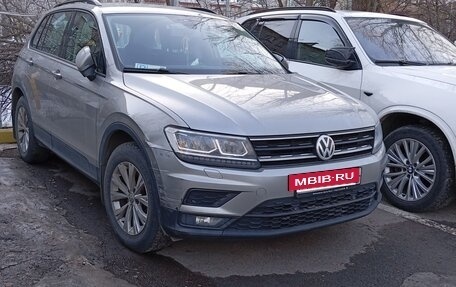 Volkswagen Tiguan II, 2020 год, 2 250 000 рублей, 2 фотография