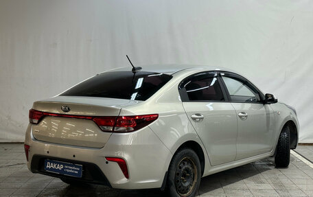 KIA Rio IV, 2018 год, 1 370 000 рублей, 3 фотография