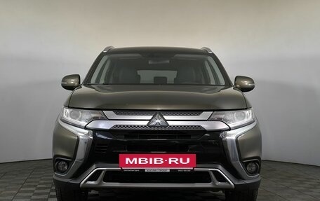 Mitsubishi Outlander III рестайлинг 3, 2019 год, 2 690 000 рублей, 2 фотография
