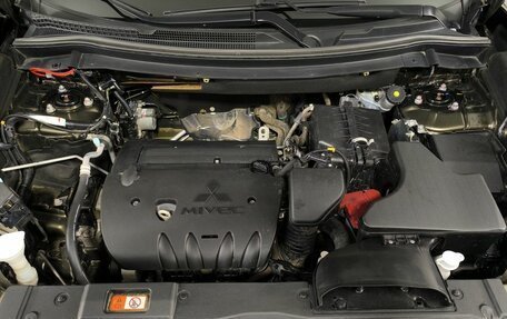 Mitsubishi Outlander III рестайлинг 3, 2019 год, 2 690 000 рублей, 23 фотография