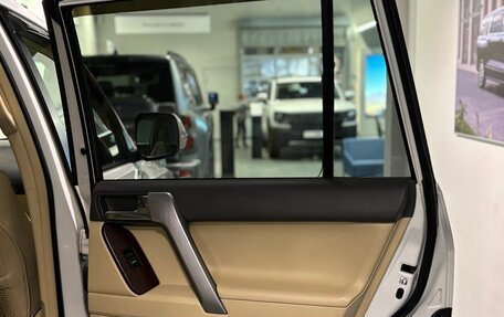 Toyota Land Cruiser Prado 150 рестайлинг 2, 2016 год, 2 900 000 рублей, 10 фотография