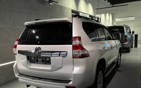 Toyota Land Cruiser Prado 150 рестайлинг 2, 2016 год, 2 900 000 рублей, 4 фотография