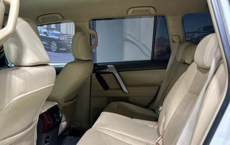 Toyota Land Cruiser Prado 150 рестайлинг 2, 2016 год, 2 900 000 рублей, 13 фотография