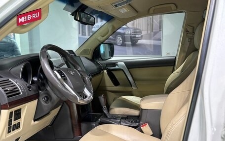 Toyota Land Cruiser Prado 150 рестайлинг 2, 2016 год, 2 900 000 рублей, 16 фотография