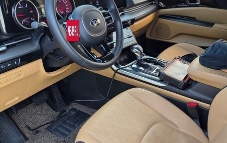 KIA Carnival, 2021 год, 2 750 000 рублей, 3 фотография