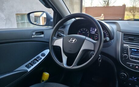 Hyundai Solaris II рестайлинг, 2016 год, 850 000 рублей, 5 фотография