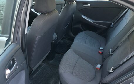 Hyundai Solaris II рестайлинг, 2016 год, 850 000 рублей, 4 фотография