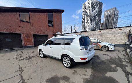 Mitsubishi Outlander III рестайлинг 3, 2010 год, 1 200 000 рублей, 4 фотография