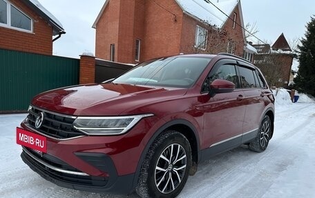 Volkswagen Tiguan II, 2021 год, 3 000 000 рублей, 2 фотография