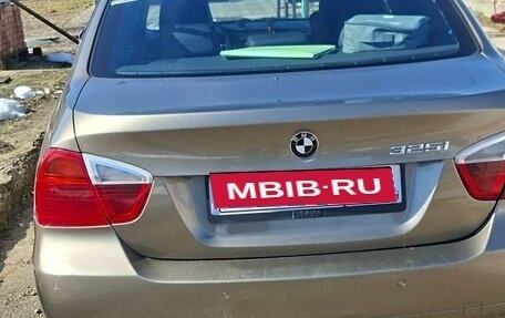 BMW 3 серия, 2006 год, 600 000 рублей, 1 фотография