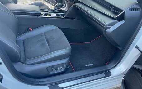 Toyota Camry, 2024 год, 3 650 000 рублей, 12 фотография
