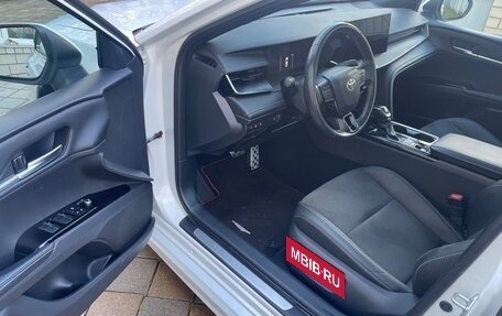 Toyota Camry, 2024 год, 3 650 000 рублей, 13 фотография