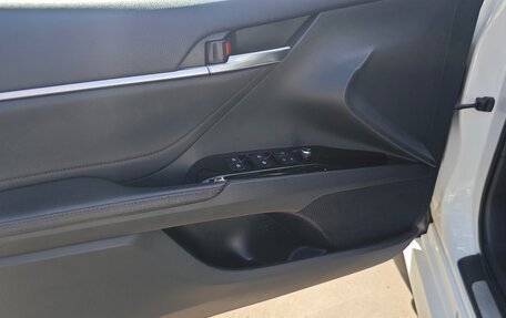 Toyota Camry, 2018 год, 2 300 000 рублей, 6 фотография