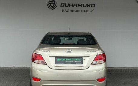 Hyundai Solaris II рестайлинг, 2011 год, 850 000 рублей, 4 фотография