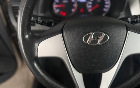 Hyundai Solaris II рестайлинг, 2011 год, 850 000 рублей, 13 фотография