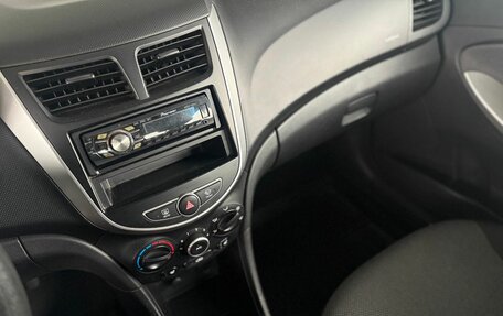 Hyundai Solaris II рестайлинг, 2011 год, 850 000 рублей, 17 фотография