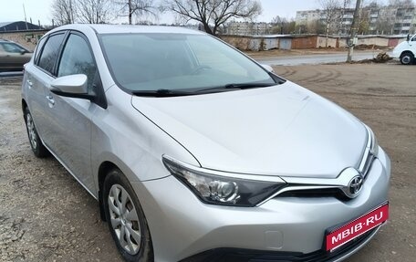 Toyota Auris II, 2016 год, 1 450 000 рублей, 3 фотография