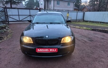 BMW 1 серия, 2009 год, 780 000 рублей, 4 фотография