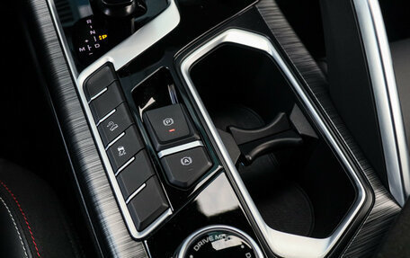 Geely Tugella FY11, 2023 год, 3 100 000 рублей, 21 фотография