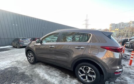KIA Sportage IV рестайлинг, 2020 год, 2 320 000 рублей, 2 фотография