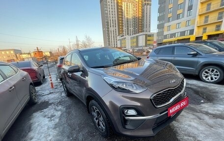 KIA Sportage IV рестайлинг, 2020 год, 2 320 000 рублей, 3 фотография