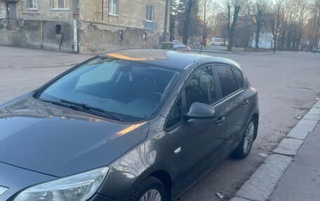 Opel Astra J, 2011 год, 555 000 рублей, 4 фотография