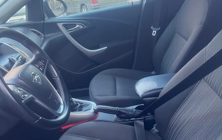 Opel Astra J, 2011 год, 555 000 рублей, 9 фотография