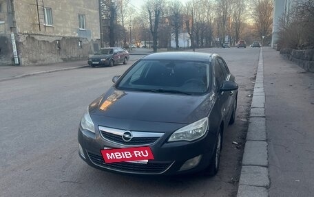 Opel Astra J, 2011 год, 555 000 рублей, 3 фотография