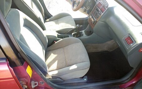 Toyota Avensis III рестайлинг, 1998 год, 240 000 рублей, 11 фотография