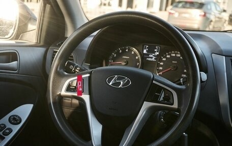 Hyundai Solaris II рестайлинг, 2016 год, 775 000 рублей, 13 фотография