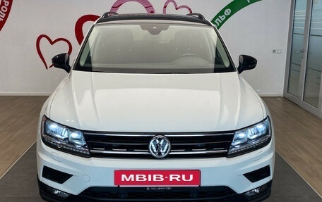 Volkswagen Tiguan II, 2019 год, 2 600 000 рублей, 2 фотография