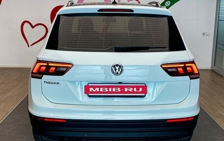 Volkswagen Tiguan II, 2019 год, 2 600 000 рублей, 5 фотография