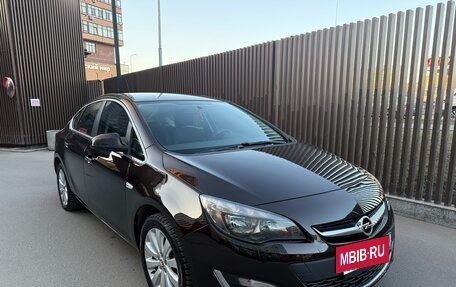 Opel Astra J, 2013 год, 950 000 рублей, 4 фотография