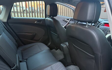 Opel Astra J, 2013 год, 950 000 рублей, 7 фотография