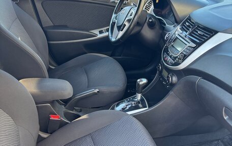 Hyundai Solaris II рестайлинг, 2011 год, 990 000 рублей, 8 фотография