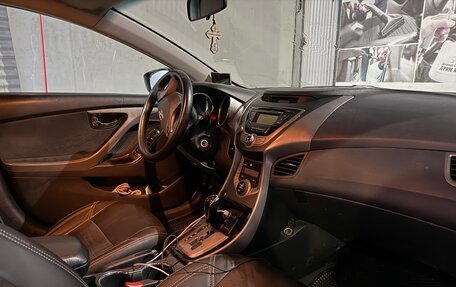 Hyundai Elantra V, 2012 год, 970 000 рублей, 7 фотография