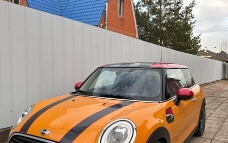 MINI Hatch, 2017 год, 1 850 000 рублей, 6 фотография