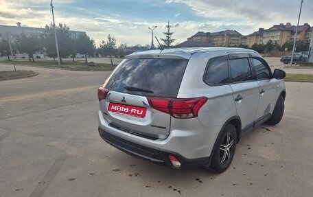 Mitsubishi Outlander III рестайлинг 3, 2015 год, 1 550 000 рублей, 4 фотография