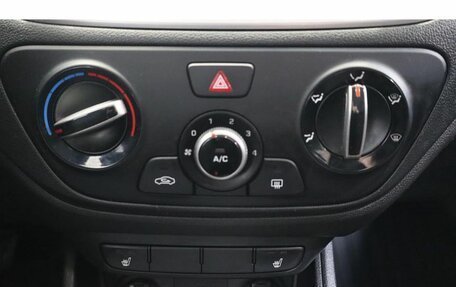 Hyundai Solaris II рестайлинг, 2019 год, 1 298 000 рублей, 13 фотография