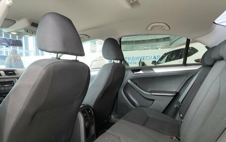 Volkswagen Jetta VI, 2016 год, 1 350 000 рублей, 15 фотография