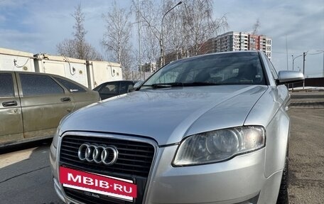 Audi A4, 2005 год, 600 000 рублей, 24 фотография