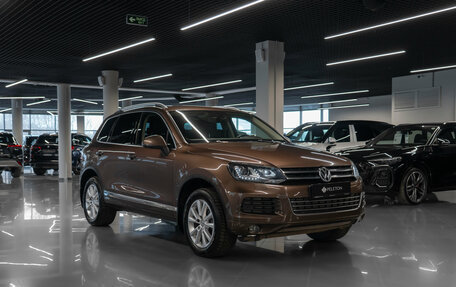 Volkswagen Touareg III, 2013 год, 2 440 000 рублей, 2 фотография