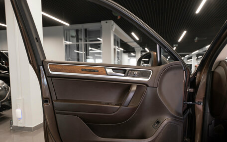 Volkswagen Touareg III, 2013 год, 2 440 000 рублей, 16 фотография