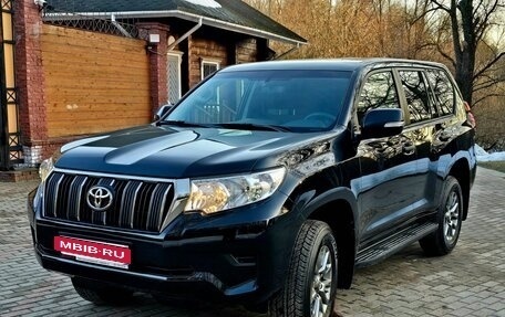 Toyota Land Cruiser Prado 150 рестайлинг 2, 2021 год, 5 449 000 рублей, 1 фотография